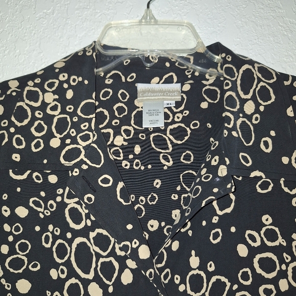 Coldwater Creek Black 100% Silk Long Sleeve Button-Up  Size XL - Picture 3 of 9